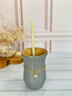 cuia de madeira alongada azul acinzentado