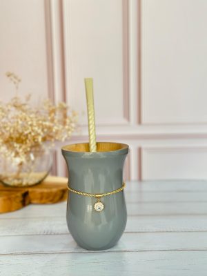 cuia de madeira alongada azul acinzentado