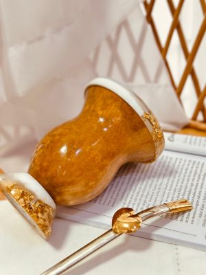 Cuia de Porongo - Resinada Branca e Dourada