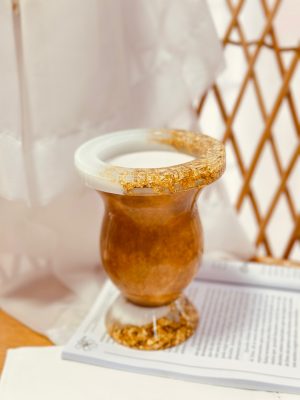 Cuia de Porongo - Resinada Branca e Dourada